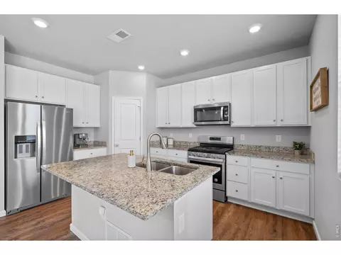 Kitchen - 27074 E Archer Ave, Aurora, CO 80018 photo 2 of 4