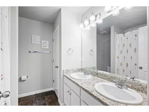 Bath - 27074 E Archer Ave, Aurora, CO 80018 photo 3 of 3