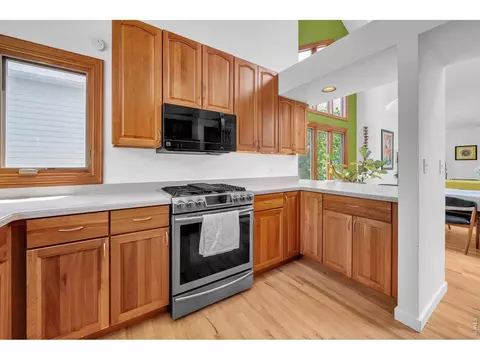 Kitchen - 4219 Amber St, Boulder, CO 80304 photo 4 of 4