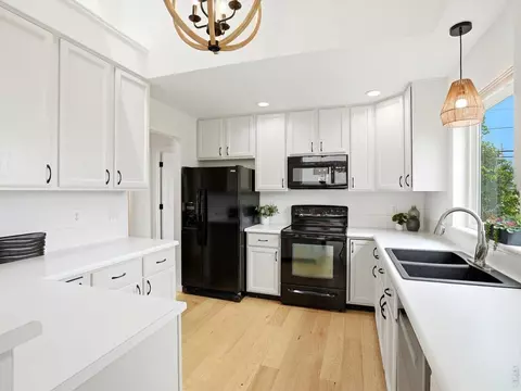 Kitchen - 4852 10th St, Boulder, CO 80304 photo 1 of 5