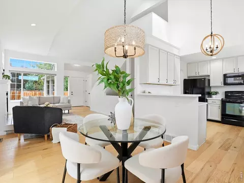 Dining - 4852 10th St, Boulder, CO 80304 photo 2 of 2