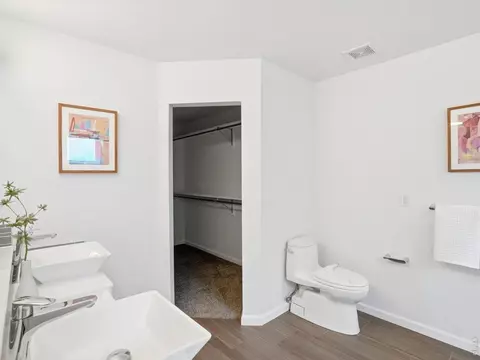 Bath - 4852 10th St, Boulder, CO 80304 photo 2 of 4