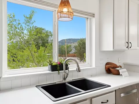 Kitchen - 4852 10th St, Boulder, CO 80304 photo 4 of 5