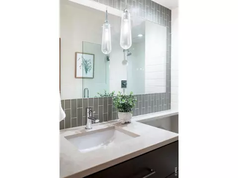 Bath - 5355 Westridge Dr, Boulder, CO 80301 photo 5 of 5