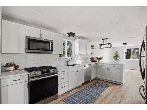 829 Independence Dr, Longmont, CO 80504