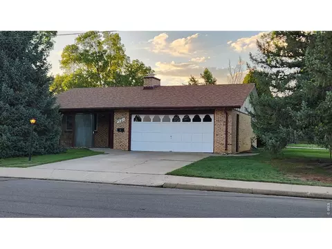 521 W 33rd St, Loveland, CO 80538