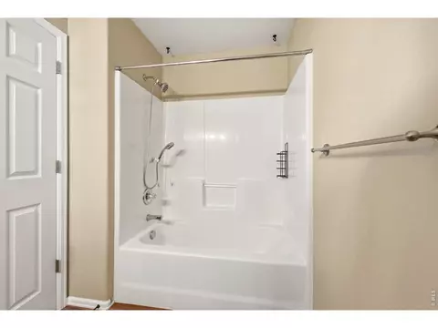 Bath - 2821 39th Ave, Greeley, CO 80634 photo 2 of 5