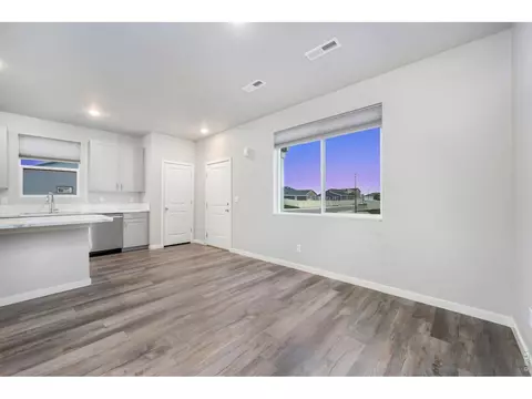Living - 701 Applegate Trl #D-1, Ault, CO 80610 photo 2 of 4