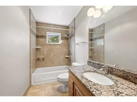 Bath - 256 Choctaw Rd, Lyons, CO 80540 photo 2 of 6