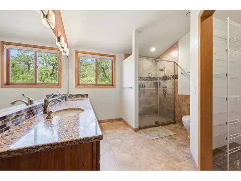 Bath - 256 Choctaw Rd, Lyons, CO 80540 photo 3 of 6