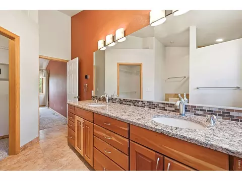 Bath - 256 Choctaw Rd, Lyons, CO 80540 photo 4 of 6