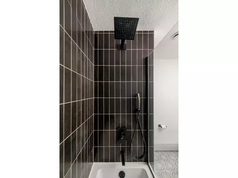 Bath - 4410 N 51st St, Boulder, CO 80301 photo 5 of 5