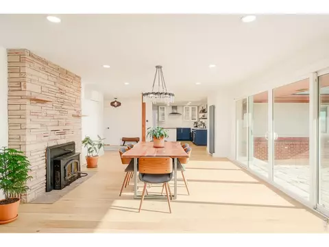 Dining - 4410 N 51st St, Boulder, CO 80301 photo 1 of 2