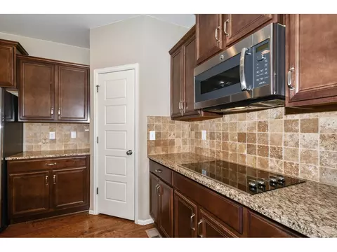 Kitchen - 2157 Longfin Dr, Windsor, CO 80550 photo 4 of 5
