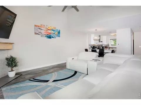 Living - 2938 Kalmia Ave #24, Boulder, CO 80301 photo 2 of 3