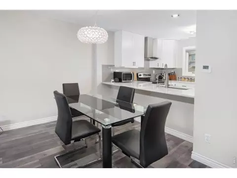 Dining - 2938 Kalmia Ave #24, Boulder, CO 80301 photo 1 of 2