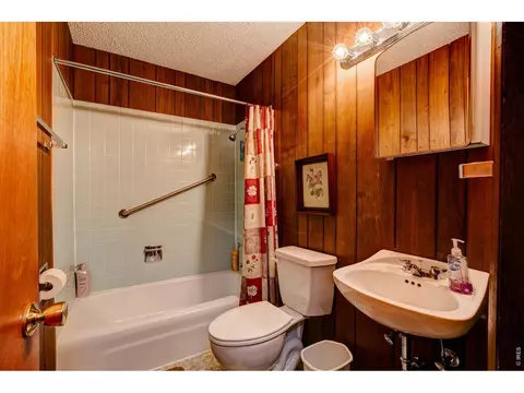 Bath - 71 Cedar Dr, Lyons, CO 80540 photo 1 of 1