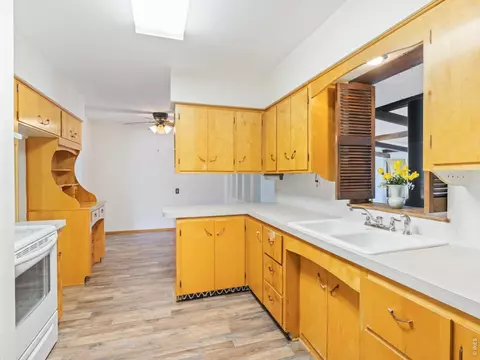 Kitchen - 820 10th St, Berthoud, CO 80513 photo 2 of 3
