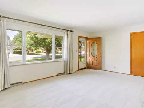 Living - 820 10th St, Berthoud, CO 80513 photo 5 of 7