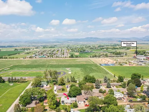 View/Area - 820 10th St, Berthoud, CO 80513 photo 3 of 3