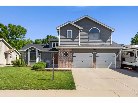 883 W 44th St, Loveland, CO 80538