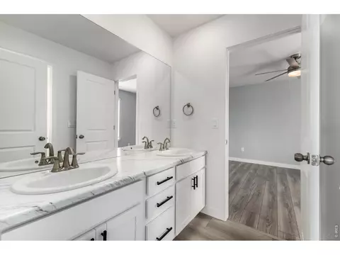 Bath - 5339 E 147th Ave, Thornton, CO 80602 photo 5 of 7