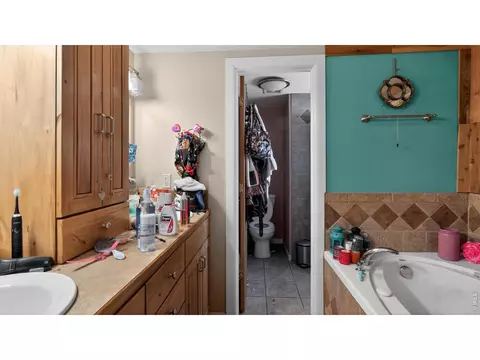 Bath - 321 Summit St, Silver Cliff, CO 81252 photo 2 of 5