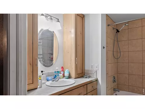 Bath - 321 Summit St, Silver Cliff, CO 81252 photo 3 of 5