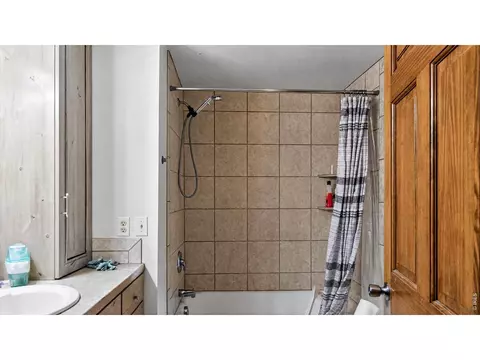 Bath - 321 Summit St, Silver Cliff, CO 81252 photo 5 of 5