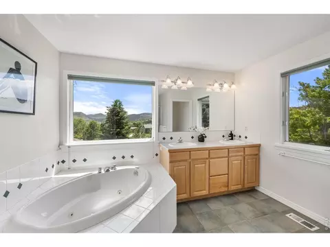 Bath - 1012 Steamboat Valley Rd, Lyons, CO 80540 photo 2 of 5