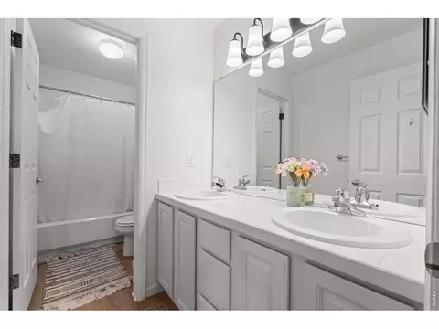 Bath - 5397 Wild Dunes Ct, Boulder, CO 80301 photo 4 of 5