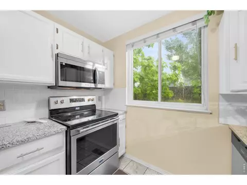 Kitchen - 4414 E 94th Ave, Thornton, CO 80229 photo 3 of 4