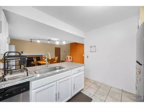 Kitchen - 4414 E 94th Ave, Thornton, CO 80229 photo 4 of 4