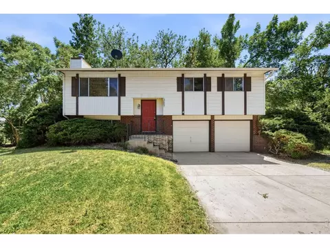307 Bluebird Ct, Fort Collins, CO 80526