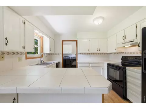 Kitchen - 2901 Killarney Dr, Laporte, CO 80535 photo 3 of 6