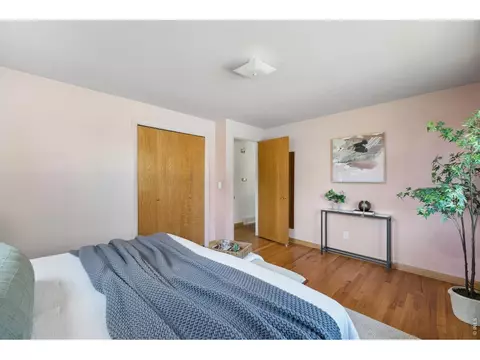 Bedroom - 727 Ithaca Dr, Boulder, CO 80305 photo 2 of 4