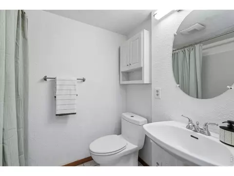 Bath - 8238 Sugarloaf Rd, Boulder, CO 80302 photo 1 of 3