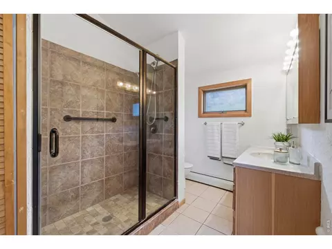 Bath - 8238 Sugarloaf Rd, Boulder, CO 80302 photo 2 of 3