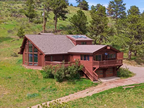 Exterior - 8238 Sugarloaf Rd, Boulder, CO 80302 photo 2 of 6