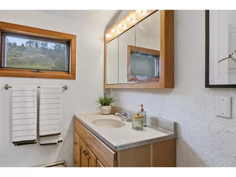 Bath - 8238 Sugarloaf Rd, Boulder, CO 80302 photo 3 of 3