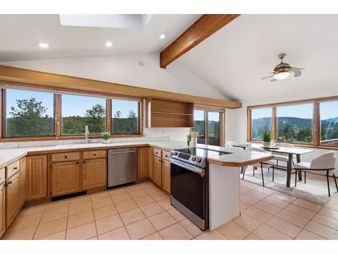 Kitchen - 8238 Sugarloaf Rd, Boulder, CO 80302 photo 1 of 3