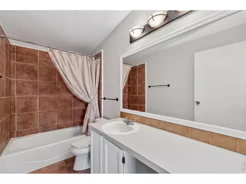 Bath - 631 Summit Dr, Dillon, CO 80435 photo 3 of 3