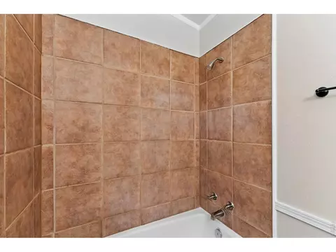 Bath - 631 Summit Dr, Dillon, CO 80435 photo 2 of 3
