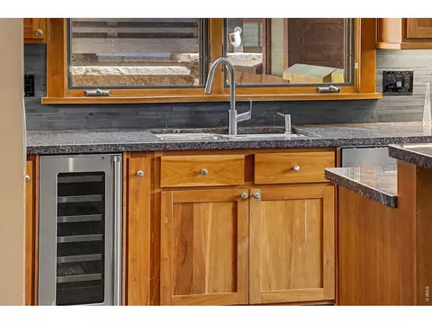 Kitchen - 610 Streamside Ln, Boulder, CO 80302 photo 4 of 5