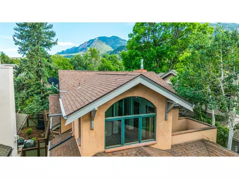 Exterior - 610 Streamside Ln, Boulder, CO 80302 photo 3 of 11