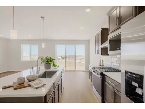 Kitchen - 246 Sugar Beet Ln, Berthoud, CO 80513 photo 4 of 4