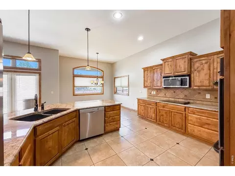 Kitchen - 1986 E Seadrift Dr, Windsor, CO 80550 photo 5 of 6