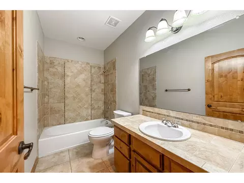 Bath - 1986 E Seadrift Dr, Windsor, CO 80550 photo 4 of 5