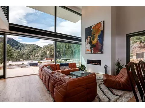 Living - 228 Lion Pt, Boulder, CO 80302 photo 2 of 10