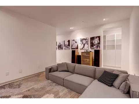 Living - 228 Lion Pt, Boulder, CO 80302 photo 10 of 10